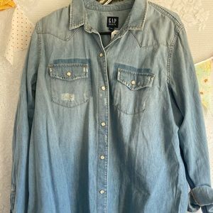 NWT distressed Gap denim shirt